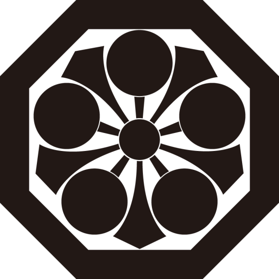 八角に剣梅鉢紋