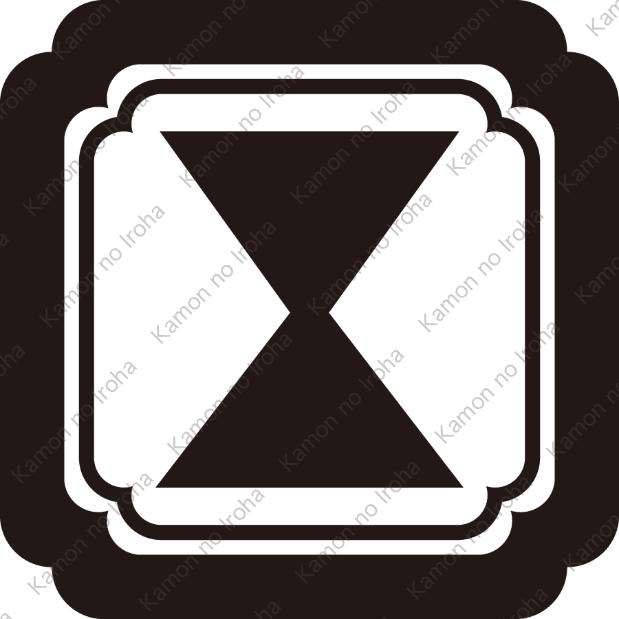 子持ち隅入り角に輪鼓紋