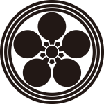 三重輪に梅鉢紋